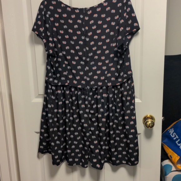 Forever21 elephant patterned dress as 1x - Picture 4 of 5
